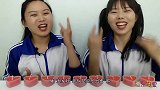 恶作剧：俩闺蜜戴扩嘴器挑战吹爱心蜡烛，成功获奖大青蛇，真逗