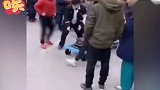 安徽一小区窨井爆炸致6岁男童身亡 疑似放鞭炮引发沼气爆炸 沼气