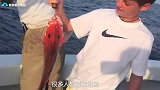 世界“最牛”钓鱼方式，钓鱼不用鱼饵，大鱼却自动上钩！