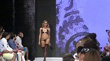 简约时髦的高叉情趣内衣，犹如性感的野猫