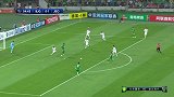 第55分钟北京国安球员张稀哲射门