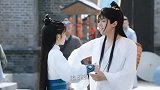 男生男扮女装和女生同住一间屋，情敌气的跳起来