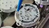 黑心老板为了不把行业技术外露竟然用胶水填满，直接变成一次性的了