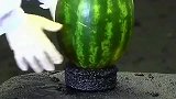 黑科技涂料，西瓜都能秒变成大皮球，你们敢相信吗？