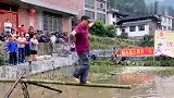 这是哪个地方的风俗，看着就很好玩