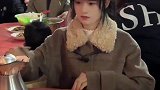 女子提前一个月回家过年吃席时听到最多的话