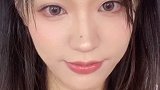 你女朋友可真会化妆，不像人家不会化妆，只能素颜出门…绿茶拍照