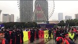 国足-17年-特警场外戒备 护航”中韩之战“-新闻
