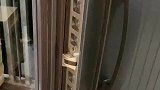 这样的门锁见过没，小偷见了都得绕路走