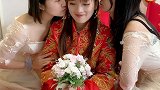 妹妹出嫁，两个小姨依依不舍