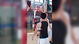 CBA网红总经理拍摄爆笑短剧 球场掏出扳手追打队友