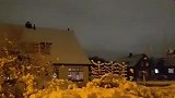 雪夜的荷兰，温暖的灯光。一年多没回国了，你们都还好吗