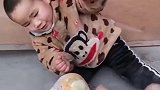 二哥你跟妈妈这是有多大的愁啊