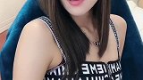 这位小姐姐真好看，你们觉得她美，还是妲己好看！