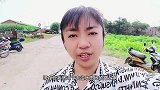 河水上涨，把通往稻田地的桥淹没了，老爸划船捕鱼，能不能大爆网
