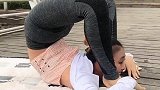 小姐姐才艺表演秀绝活，这样的腰功真了不得！