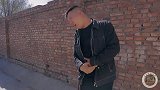 一群人上厕所排队，这表情一个比一个有趣，最后结局太搞笑了