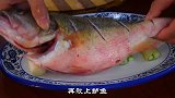 鲈鱼怎样做才好吃？试试广东人这种特色做法，原汁原味，好吃极了