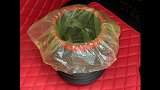 车里备一个折叠垃圾桶真的很方便，各种杂物垃圾都可以装