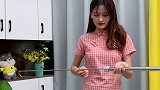 小小的阳台，自从用上了这根伸缩杆，晾衣晒被竟然也能这么方便，老婆都夸我买的好。