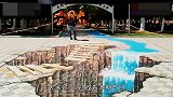 街头恶搞：牛人在路上画上3D地画，一座断桥把路人都吓到了