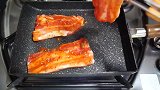有种“麻辣拌”叫韩式做法！眼镜小哥哥的成品看起来很不错