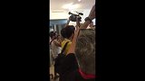 阿尔梅里亚B队升入西乙B 林良铭发更衣室庆祝视频