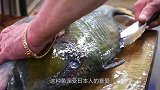 日本人吃顶级触发鱼，大厨做成生鱼片后，一筷子下去绝了！