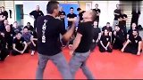 格斗-17年-国外格斗大师教学近身格斗防身术 3秒内制服对手-专题