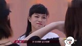 孟佳不愧是顶级女团出身，一个拉手舞姿炫酷，阿朵夸赞连连