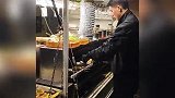 28岁空少裸辞摆摊卖烧鸟月入3万！一天工作16个小时