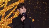易烊千玺年度盛典，回答小粉丝问题，分享如何工作学习两不误