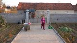 老爸花85元买14斤鲢子鱼，老妈铁锅炖鱼贴饼子，可算吃过瘾了