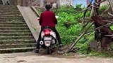 男子今天这坡是怎么了，以前也不是这样呀