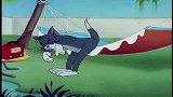 猫和老鼠：汤姆要午休，发现杰瑞占了自己的吊床，打呼噜还挺大声