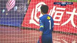 赵文哲起脚吊射险些复制小贝神迹 鹿岛门将起身奋勇将球扑出