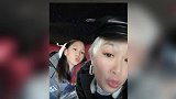 50岁钟丽缇大胆尝试白色发型 保养得宜酷炫十足