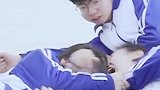 为了能够得到男神的人工呼吸，班级的女生都疯狂了