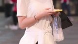 小姐姐看到我笑的这么甜。。