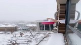 不能出去玩雪了