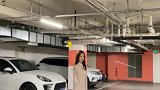 乡下姑娘头回来城里，刚到停车场，就没忍住翩翩起舞了