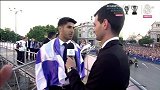 西甲-1617赛季-阿森西奥接受采访时遭袭击 巴斯克斯淘气队旗捂脸-专题