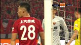 张琳芃右路疾走送传中 石柯极限伸脚将球解围
