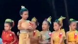 听到音乐就控制不住寄几，浑身上下细胞都在舞动