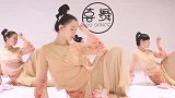 小姐姐的古典舞《放灯行》，一颦一笑，将国风进行到底！