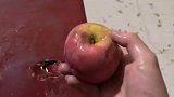 这汤圆不仅费苹果，还很费桌子