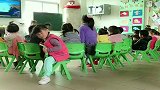 女儿幼儿园老师给我发来的视频，这样的一幕，是辫子惹的祸！