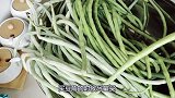 酸豆角怎么做才酸脆好吃，不生花，教你私房秘制配方，全家爱吃