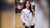 美女千万不要再篮球场跳舞！后果自负啊