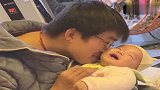 不愧是爸爸的小棉袄，配合完美！